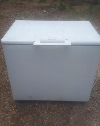 freezer a pozzetto 