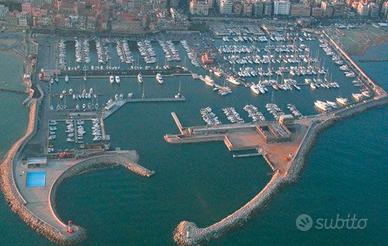 Nettuno posto barca 8.50 valuto dal 15/3  al 30/06