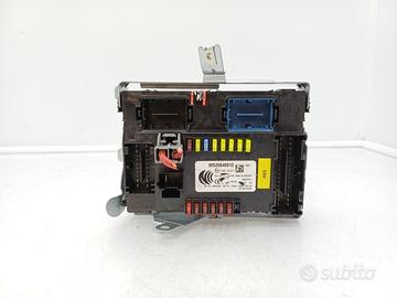 Scatola fusibili distributore corrente anteriore 1