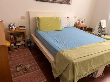 Letto  e comodini