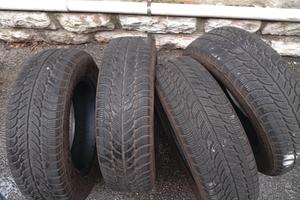  4 gomme invernali buoni 175/70 R14 M+S