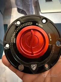 Tappo CNC Racing sgancio rapido MV Agusta