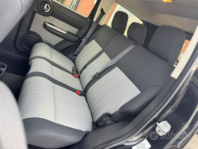 Dodge Nitro 2.8 CRD 177ch - Automatique - 4x4 - Régulateur - Jantes 17"