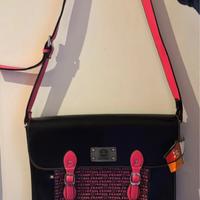 Borsa school colge Paul Frank