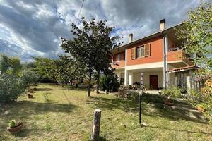 Casa indipendente di 150 m² con 4 locali e box aut