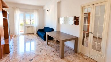 Battistini trilocale arredato con terrazzo privato