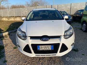 Ford Focus 1.6 120 CV 88 KW GPL SW Titanium
