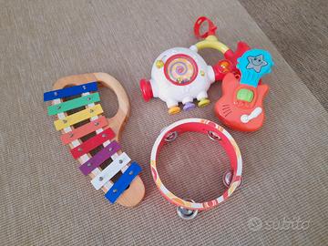 Strumenti musicali giocattolo