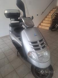 Super Exagon Piaggio motore Honda 250 anno 2000