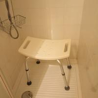 Sgabello per doccia