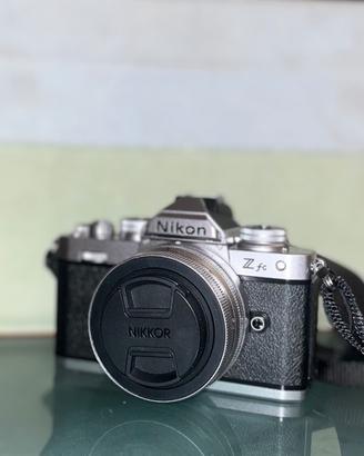 Nikon Zfc + obiettivo kit DX 16-50 F/3.5-6.3