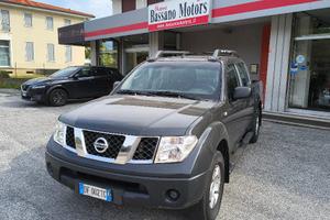 NISSAN Navara 2.5 dCi 4 porte Double Cab SE