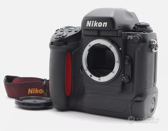 Fotocamera reflex analogica Nikon F5