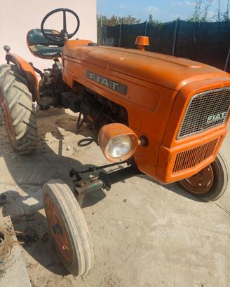 trattore fiat 215+ portalegna+ tettuccio 