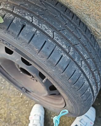 GOMME ESTIVE COMPLETE DI CERCHIONI