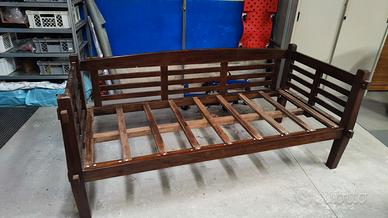 divano letto rustico in legno massello