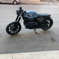Moto cafe racer