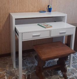 scrivania  nuova bianca con piano estraibile