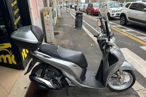 Honda SH 150 - 2018 ABS - PERMUTE