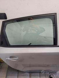 Vetro porta posteriore Dx polo 6R