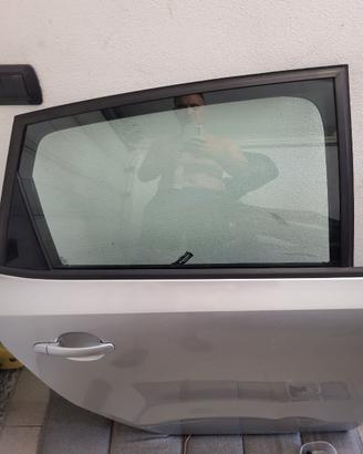 Vetro porta posteriore Dx polo 6R