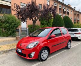 Twingo Utilitaria citycar neopatentati clima