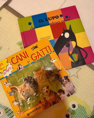 3 libri in italiano, re leone, lupetto.