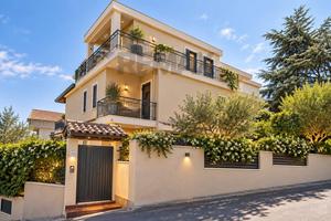 Villa a schiera - Gravina di Catania