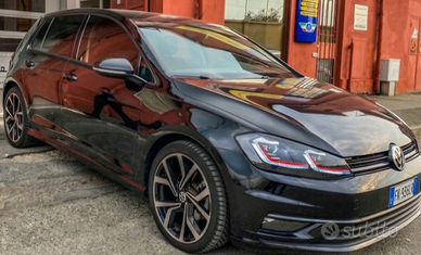 VW Golf 7.5 Sport 1.6 TDI 115cv DSG 5p