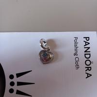 Charm pandora a forma di cuore con il pianeta