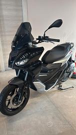 Aprilia SR GT 200