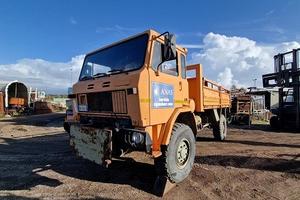 Iveco acm 90 con di attacco lama neve