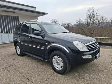 SsangYong Rexton RX270