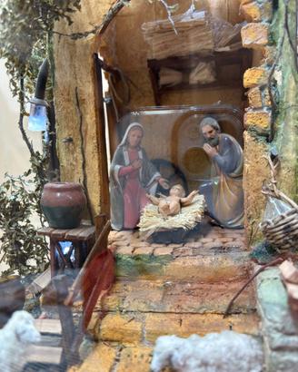 Presepe artigianale in teca di legno - pezzo unico