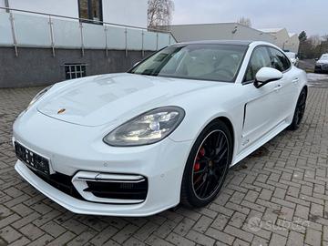 Ricambi usati per Porsche Panamera 2022