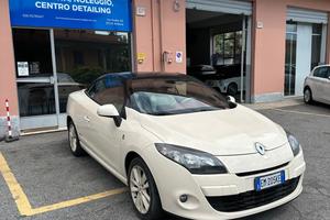 Renault Megane Mégane C-C 1.5 dCi 110CV Floride