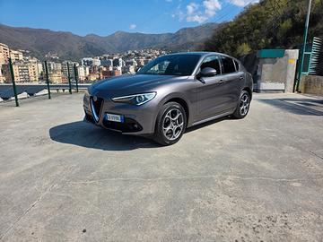 Alfa Romeo Stelvio 2.2 Turbodiesel 190 CV AT8 Q4