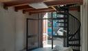 locale-commerciale-ufficio-su-due-livelli