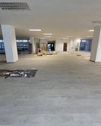 Immobile di 697 m² a Rozzano