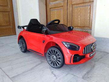 Automobile elettrica giocattolo