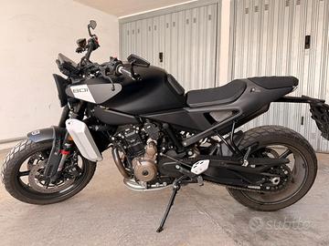 Husqvarna Svartpilen 801 *PARI AL NUOVO*