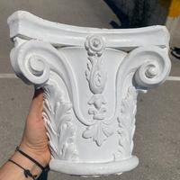 Capitello in gesso…