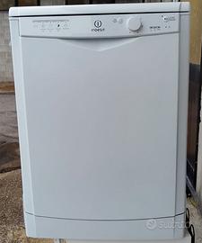 Lavastoviglie Indesit da incasso