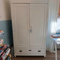 armadio stile shabby in castagno smontabile