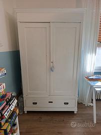 armadio stile shabby in castagno smontabile