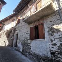 Casa indipendente a Garessio con giardino e terraz