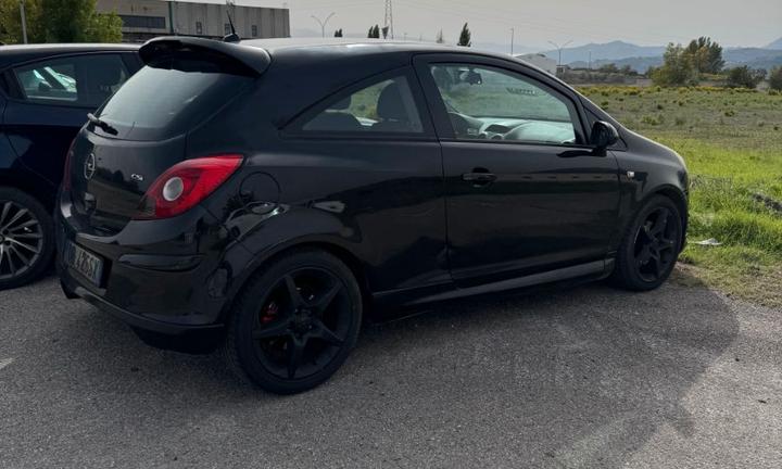 Opel corsa 1.7 gsi 3p