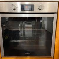 Forno Indesit incasso