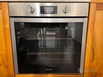 Forno Indesit incasso