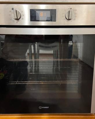 Forno Indesit incasso